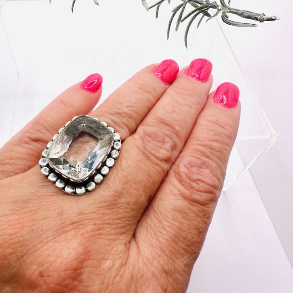 White Topaz Ring - Picture 3 of 12